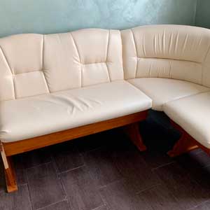 Обивка кухонных диванов